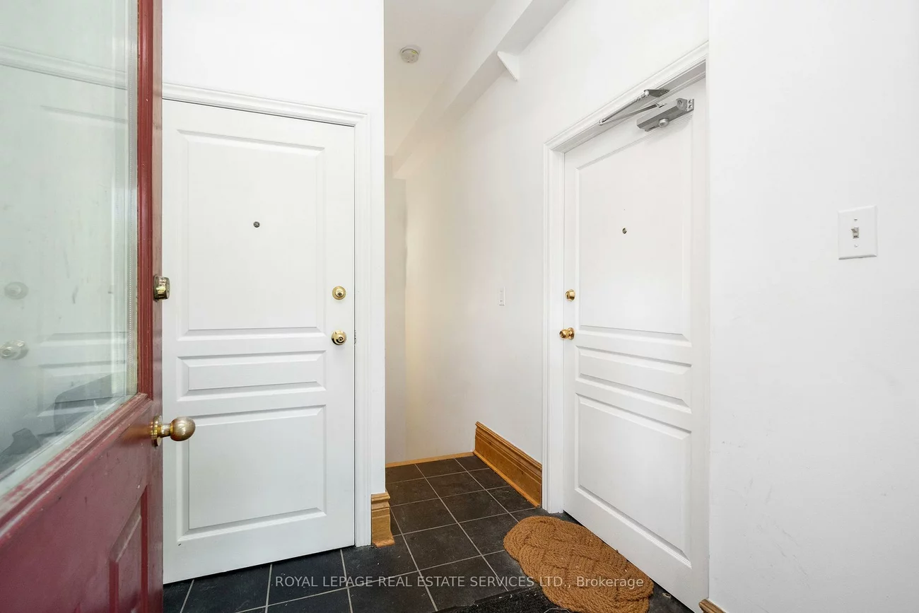 62, Lakeview, Trinity-Bellwoods, Toronto
