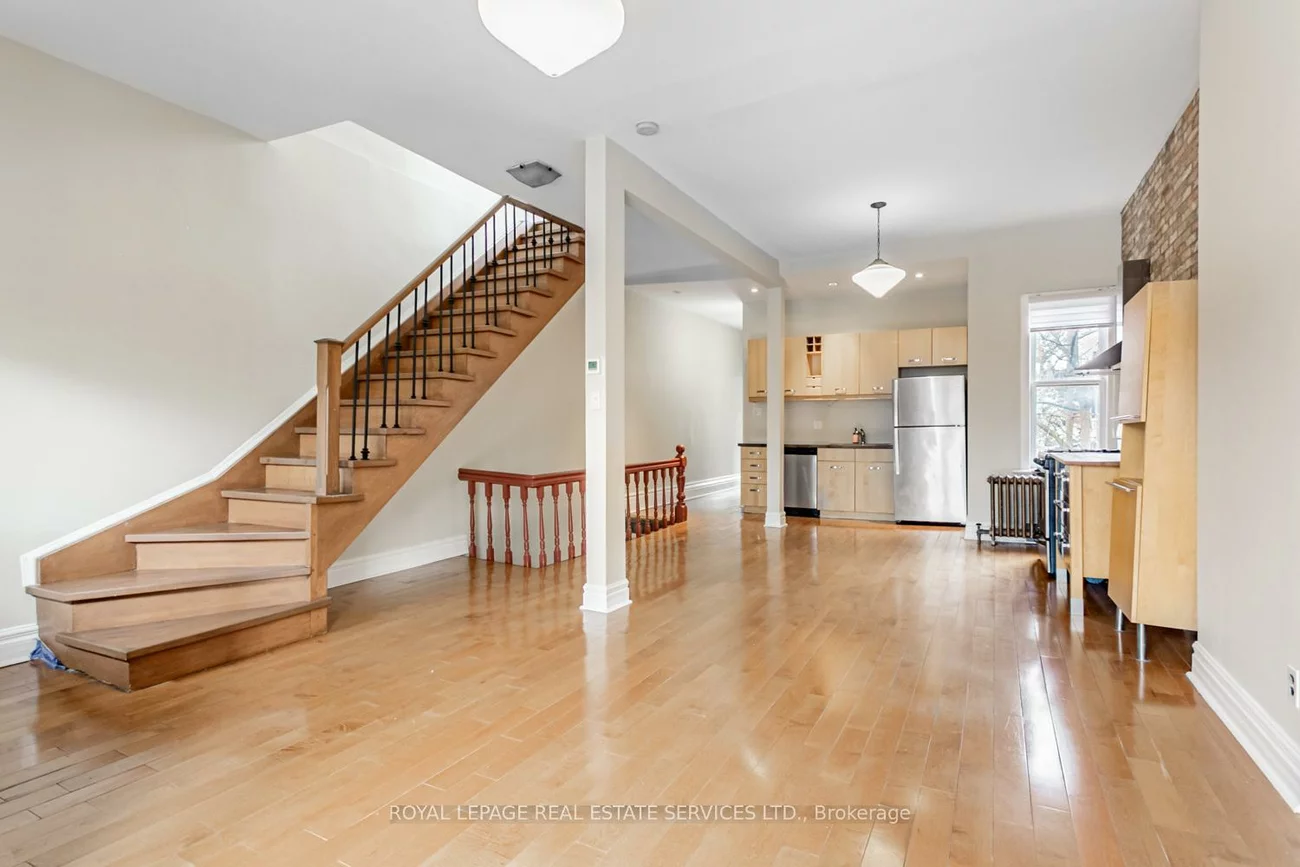 62, Lakeview, Trinity-Bellwoods, Toronto
