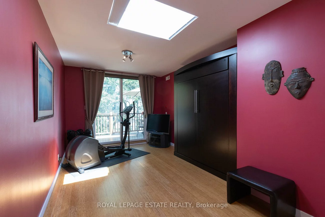 432/434, Queen, Regent Park, Toronto