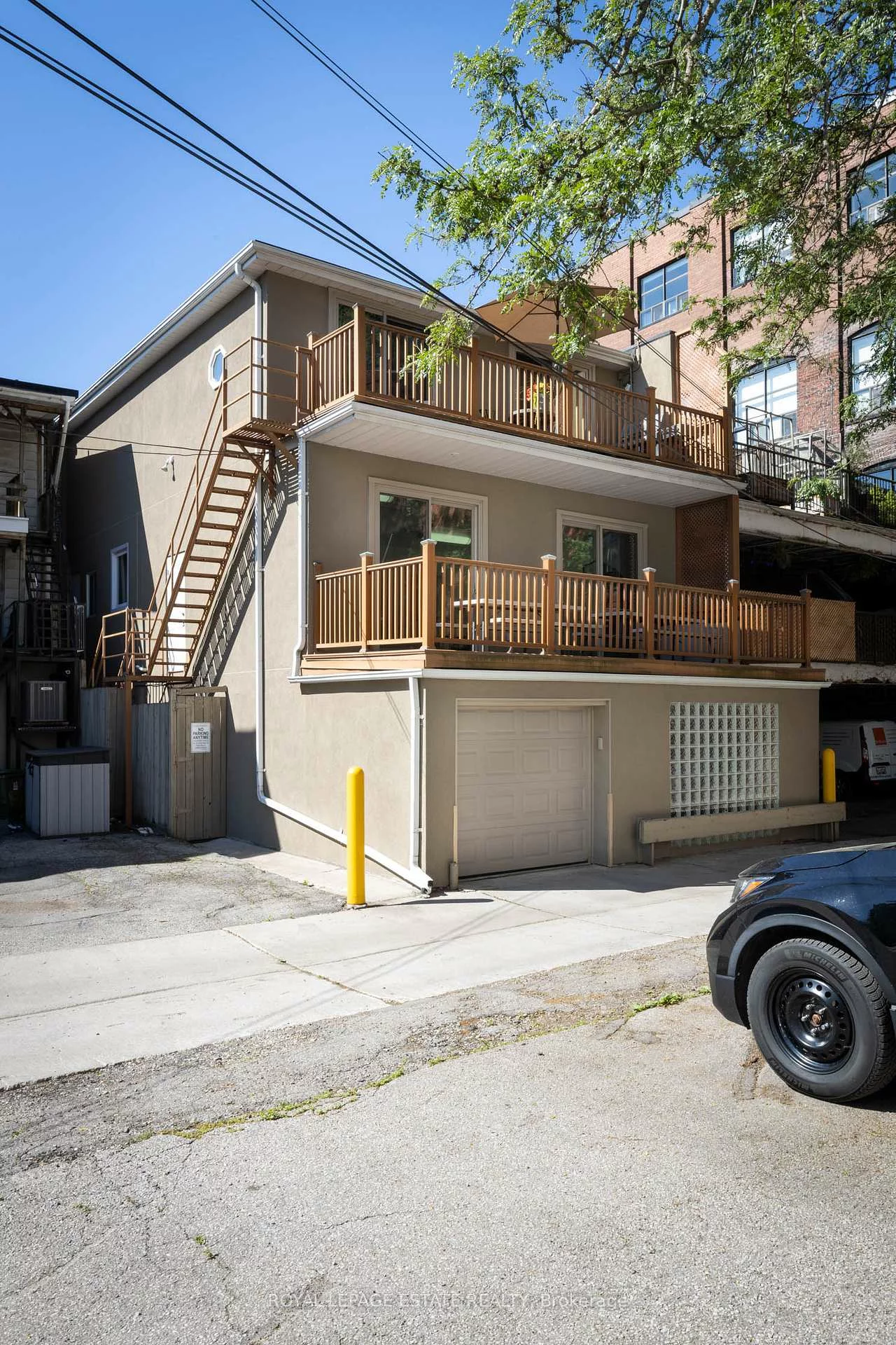 432/434, Queen, Regent Park, Toronto