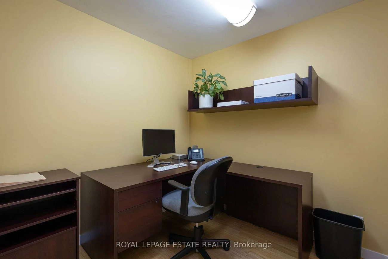 432/434, Queen, Regent Park, Toronto