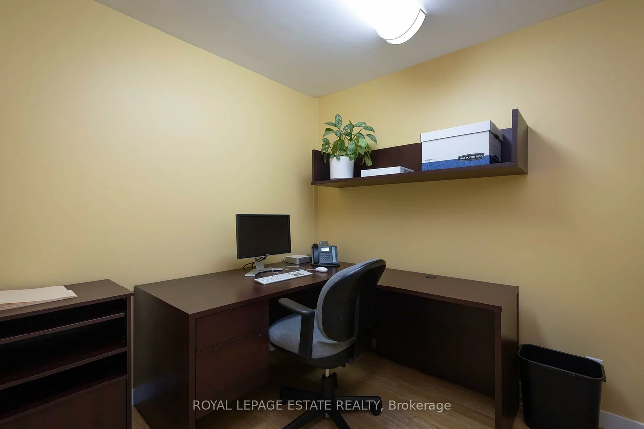 432/434, Queen, Regent Park, Toronto