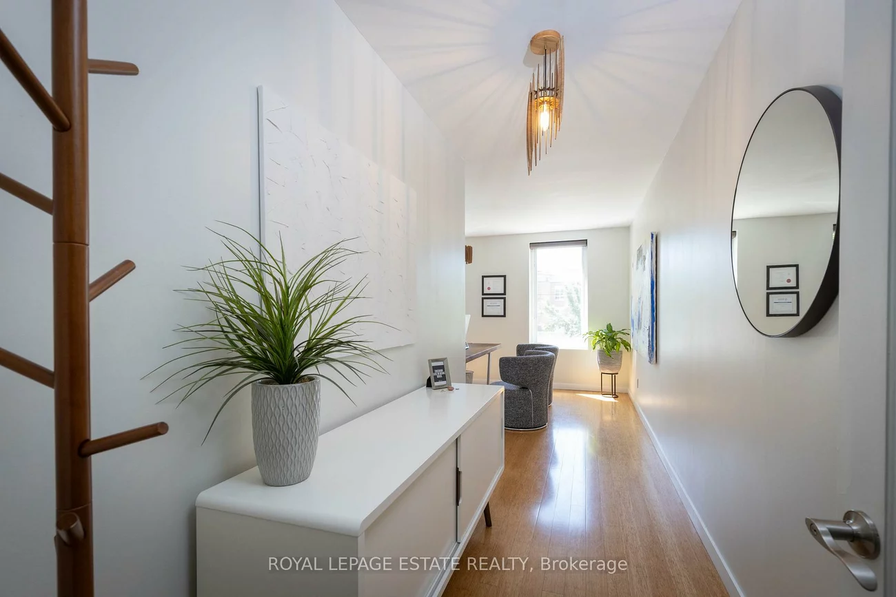 432/434, Queen, Regent Park, Toronto