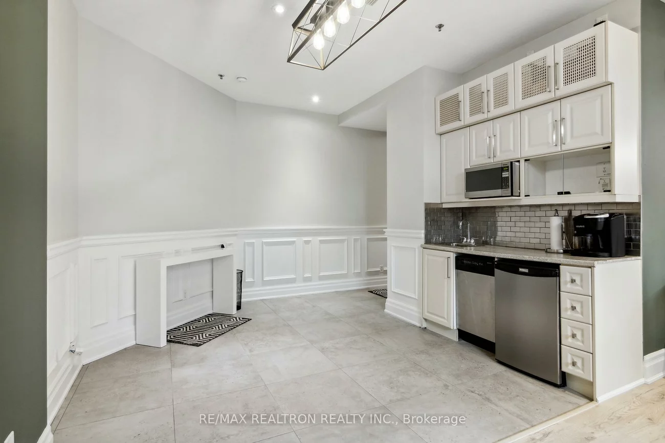 73, Richmond, Bay Street Corridor, Toronto