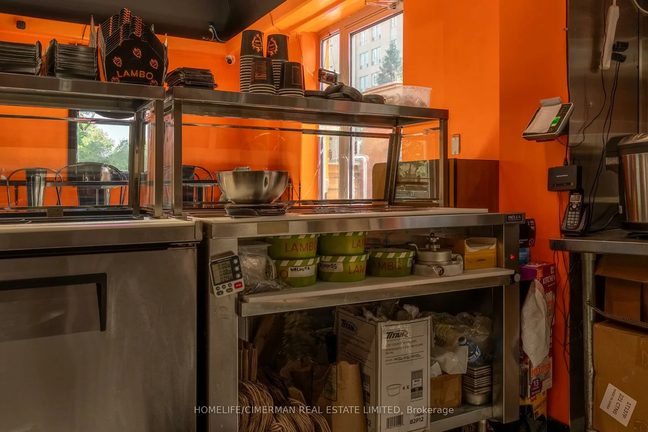 8, Kingsdale, Willowdale East, Toronto