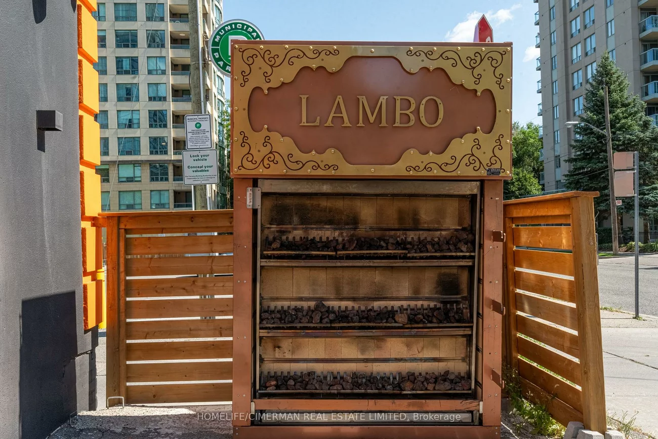 8, Kingsdale, Willowdale East, Toronto