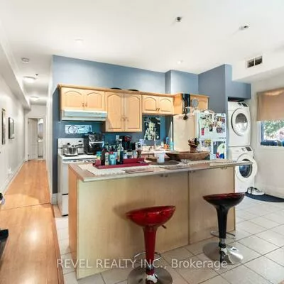 850, College, Palmerston-Little Italy, Toronto