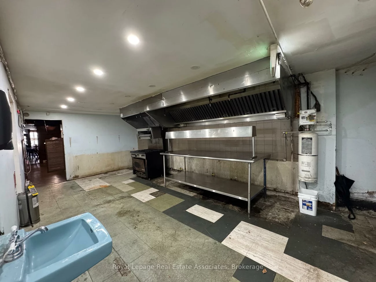 286, Eglinton, Yonge-Eglinton, Toronto