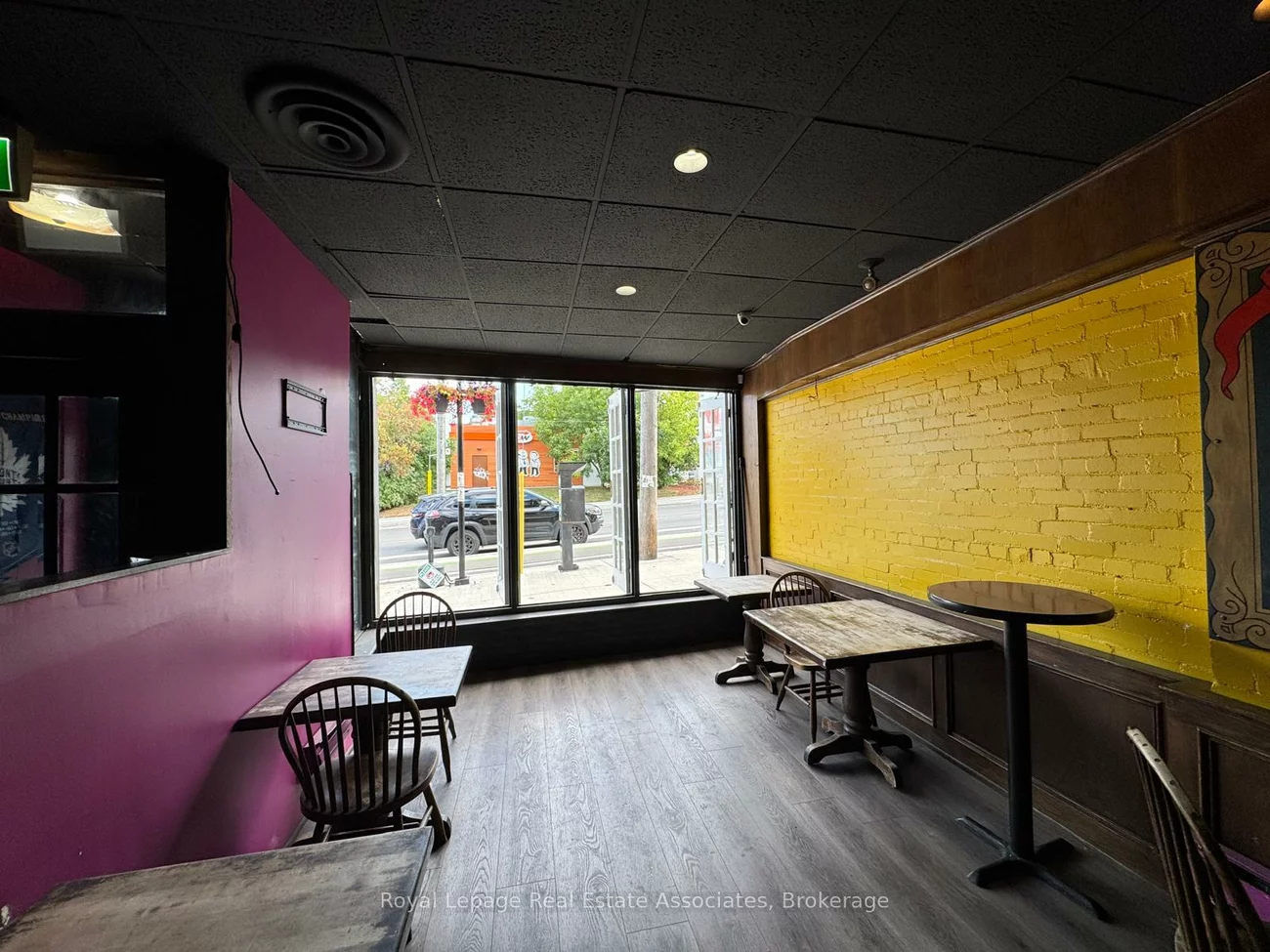 286, Eglinton, Yonge-Eglinton, Toronto