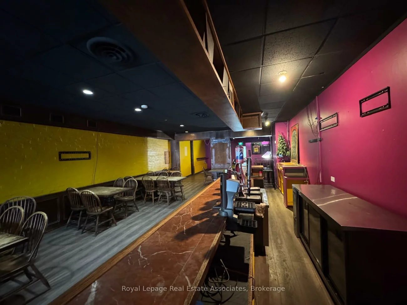 286, Eglinton, Yonge-Eglinton, Toronto