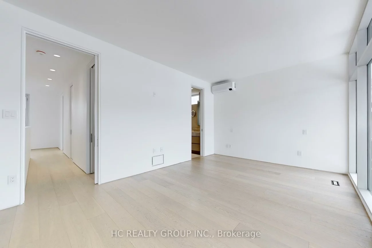 899, Dundas, Trinity-Bellwoods, Toronto