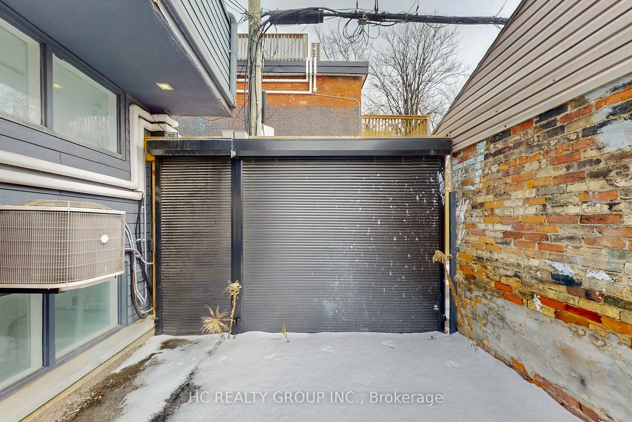 899, Dundas, Trinity-Bellwoods, Toronto