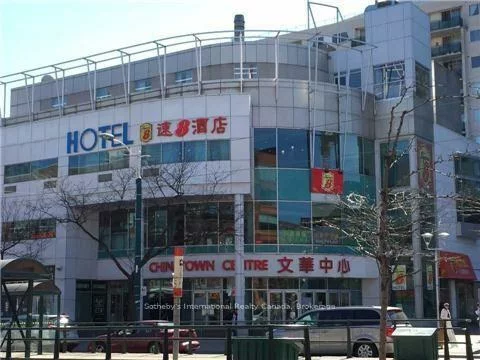 222, Spadina, Kensington-Chinatown, Toronto