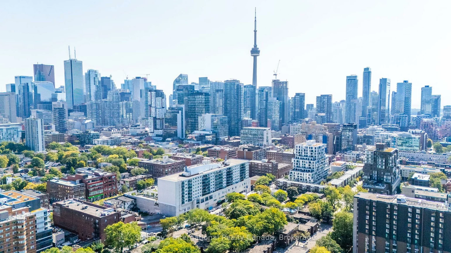 222, Spadina, Kensington-Chinatown, Toronto
