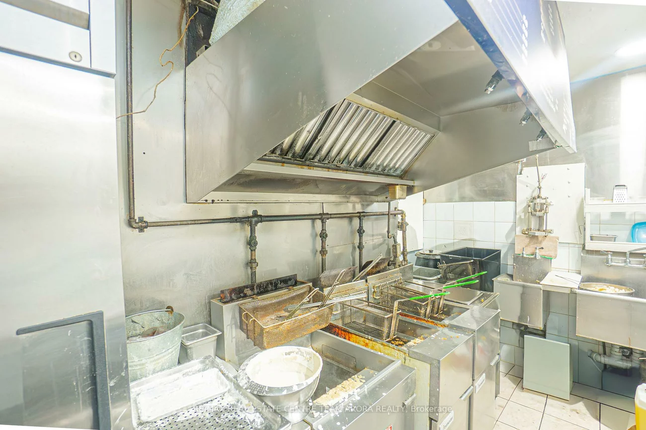 147, Harbord, University, Toronto