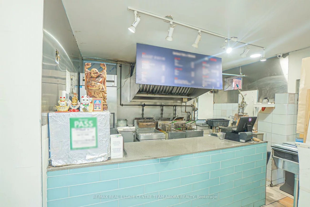 147, Harbord, University, Toronto