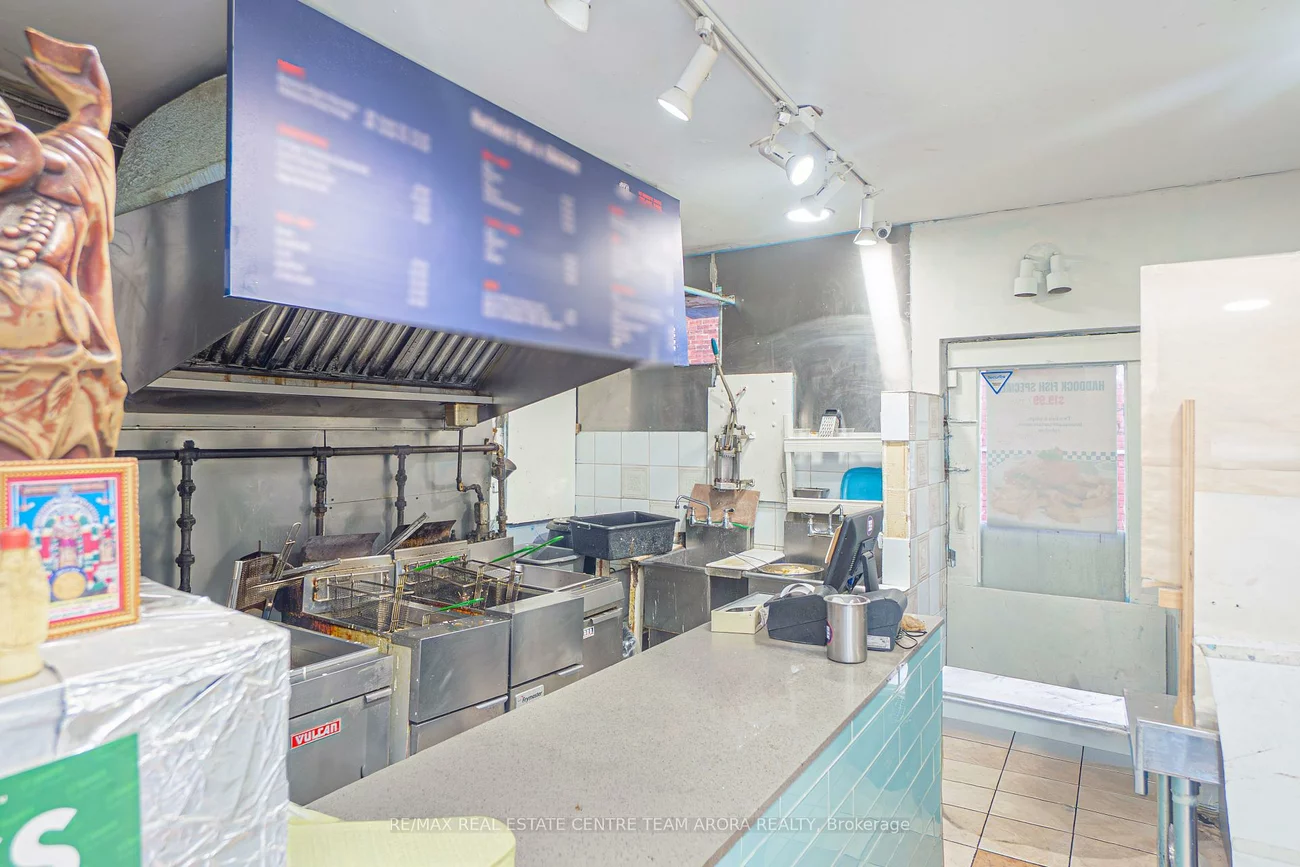 147, Harbord, University, Toronto