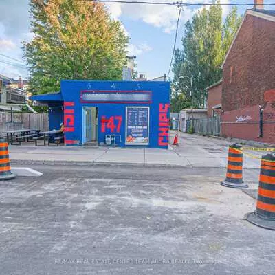 147, Harbord, University, Toronto