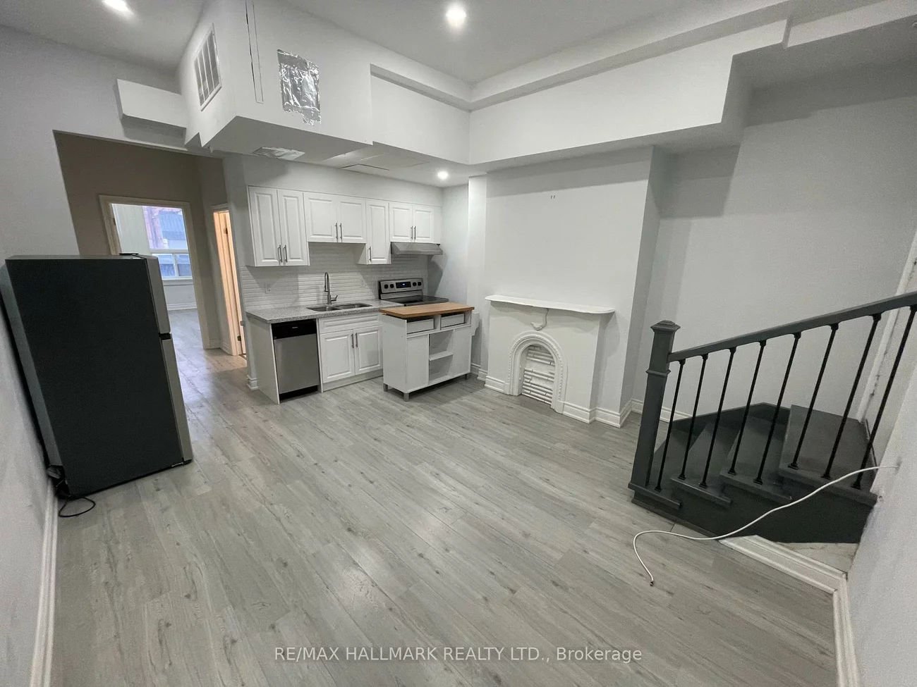 414, Dundas, Moss Park, Toronto