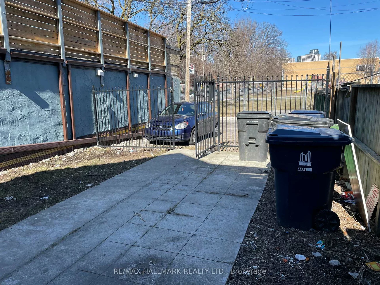 414, Dundas, Moss Park, Toronto