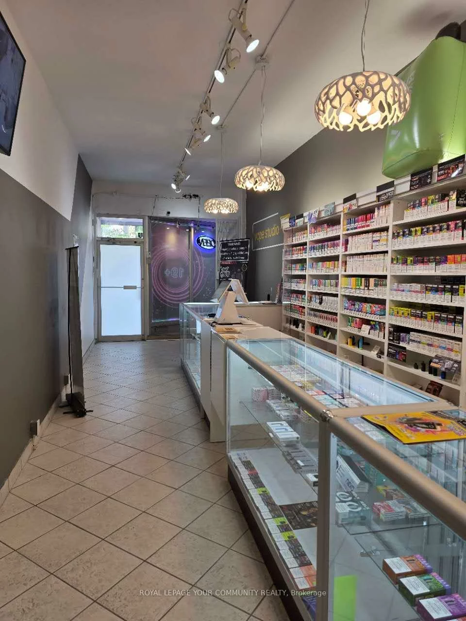 1003, Eglinton, Humewood-Cedarvale, Toronto