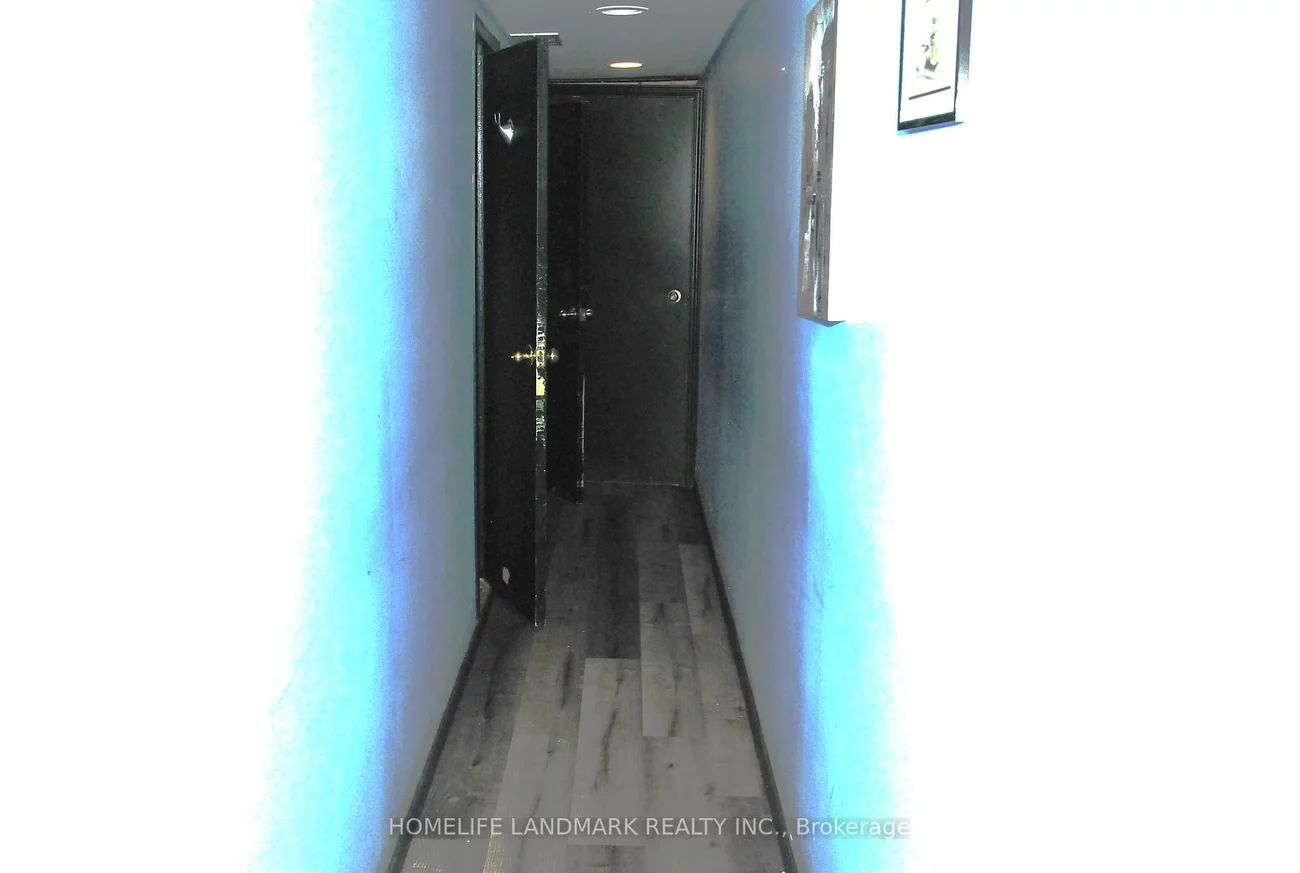 621, Bloor, Palmerston-Little Italy, Toronto