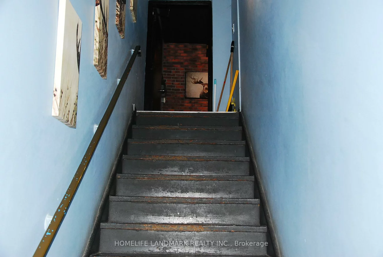 621, Bloor, Palmerston-Little Italy, Toronto