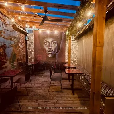Commercial for sale, 745, Queen, Trinity-Bellwoods, Toronto