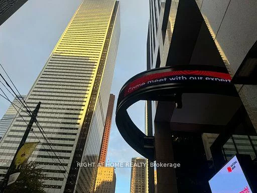 121, King, Bay Street Corridor, Toronto