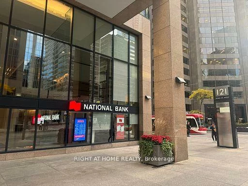 121, King, Bay Street Corridor, Toronto