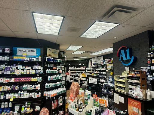 121, King, Bay Street Corridor, Toronto