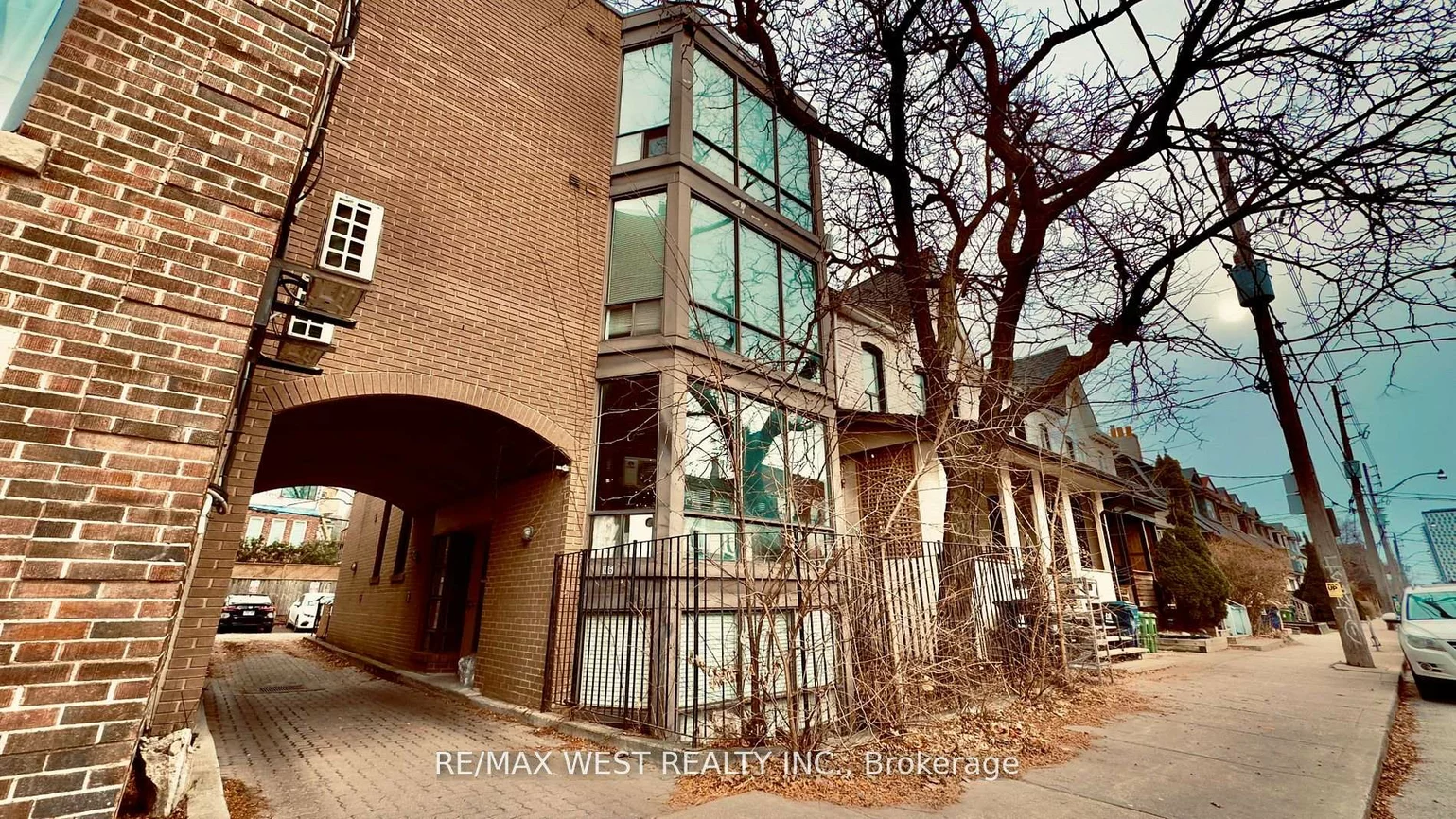 1061, Bathurst, Annex, Toronto