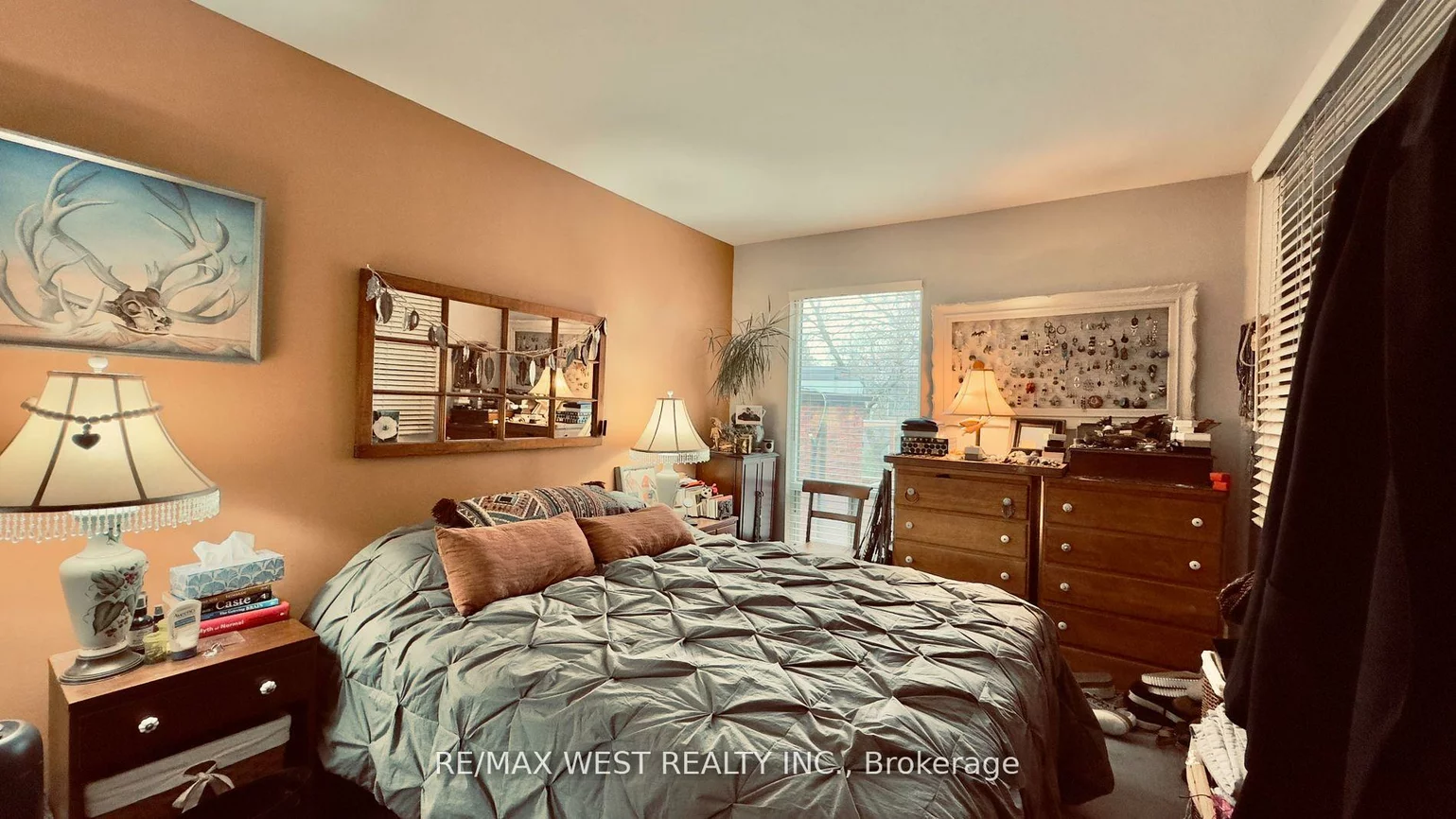 1061, Bathurst, Annex, Toronto