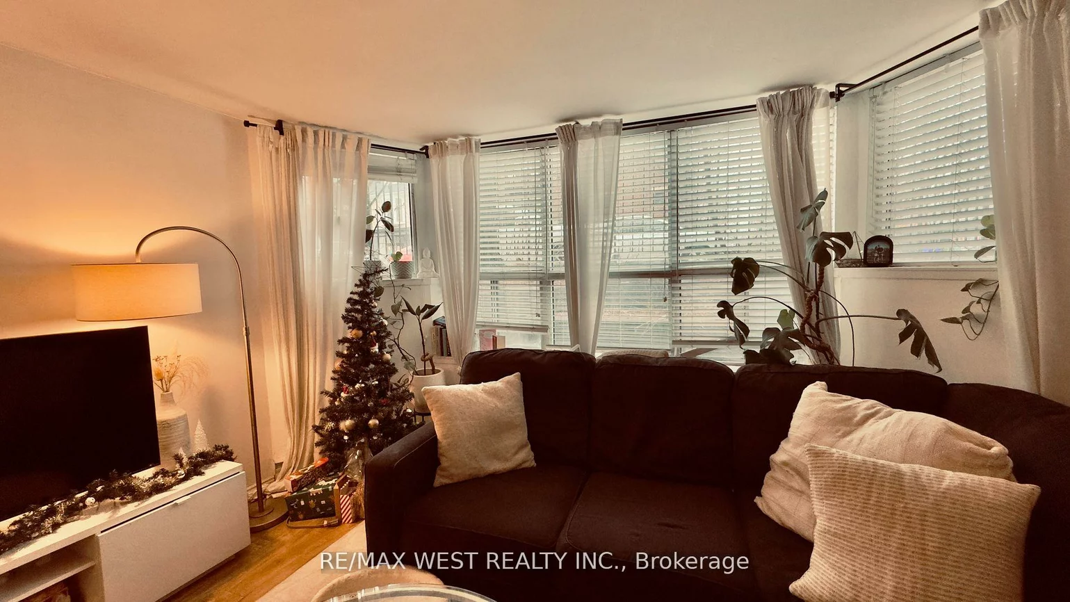 1061, Bathurst, Annex, Toronto