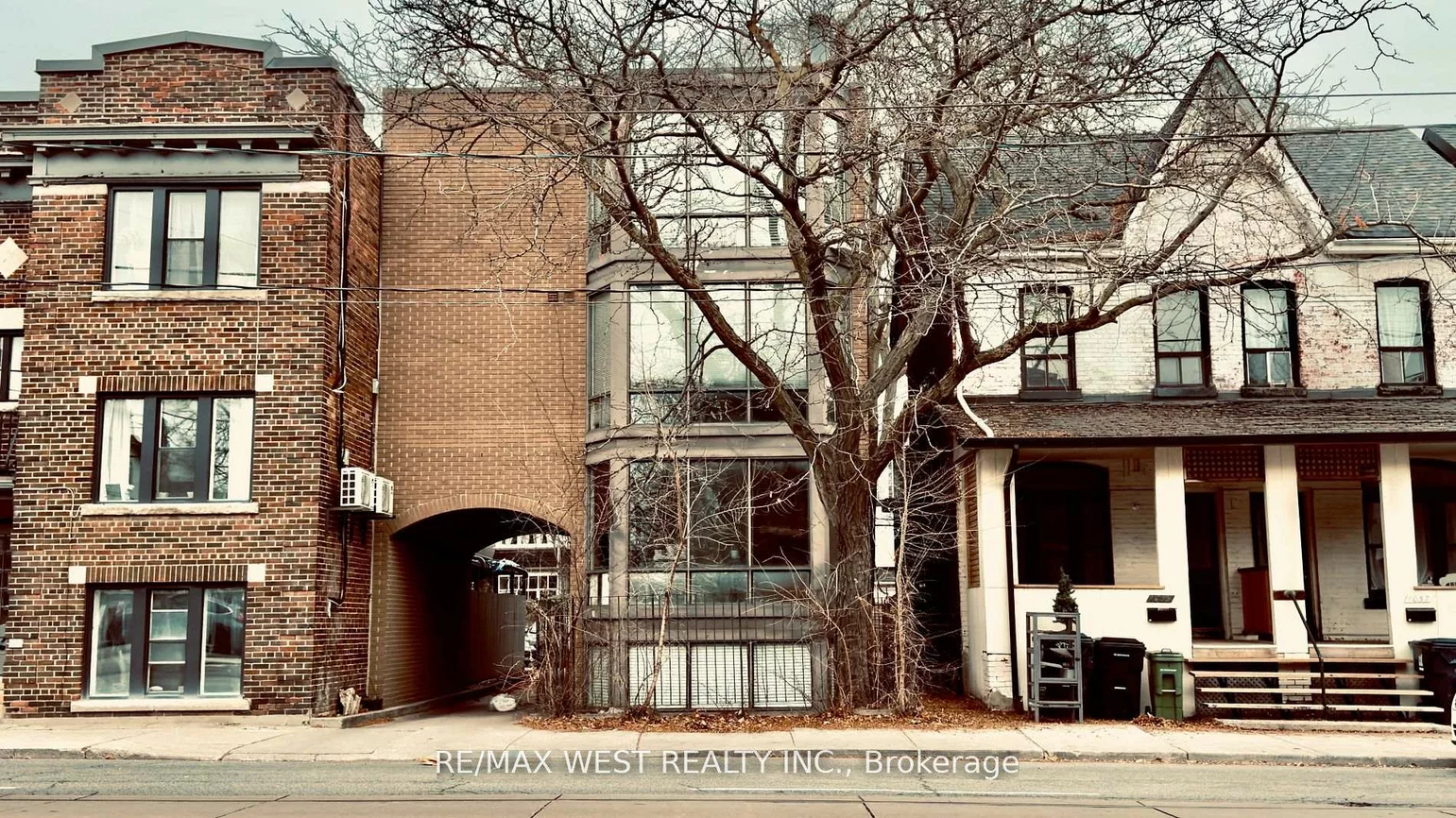 1061, Bathurst, Annex, Toronto