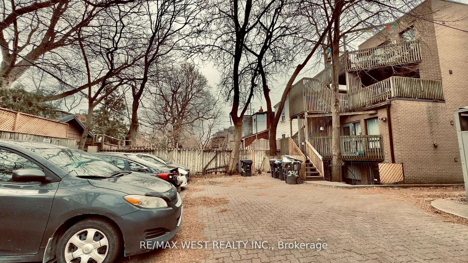 1061, Bathurst, Annex, Toronto