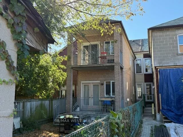 23, Clinton, Trinity-Bellwoods, Toronto