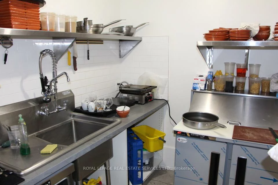 966, College, Dufferin Grove, Toronto