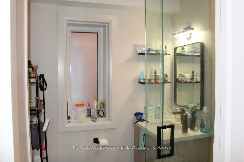 966, College, Dufferin Grove, Toronto