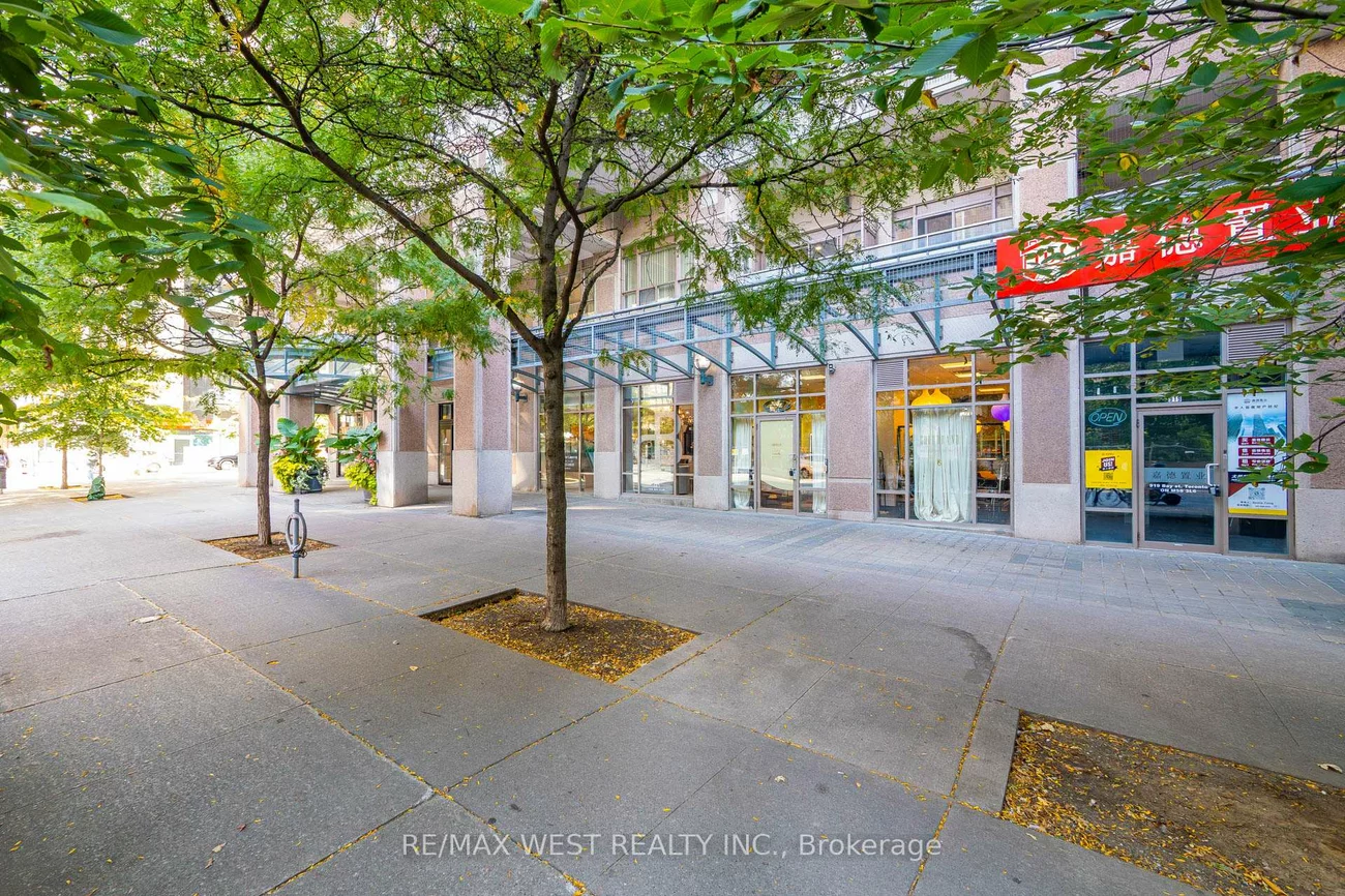 921, Bay, Bay Street Corridor, Toronto