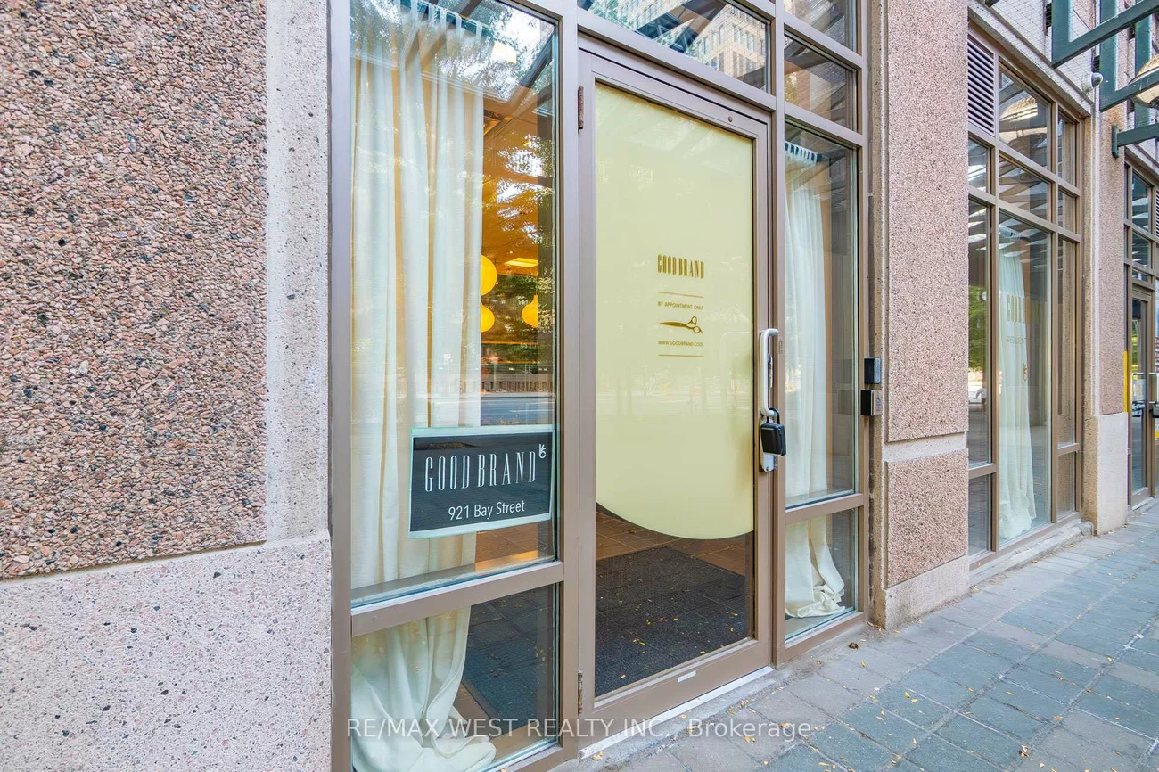 921, Bay, Bay Street Corridor, Toronto