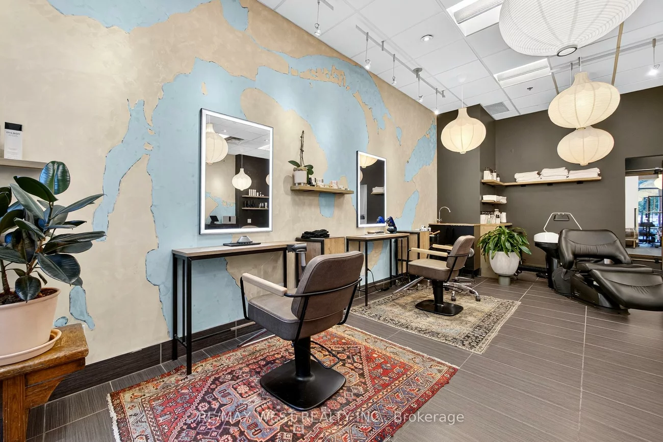 921, Bay, Bay Street Corridor, Toronto
