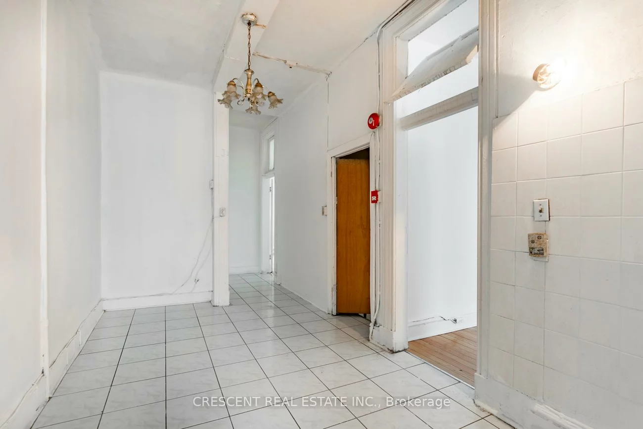 414, Queen, Kensington-Chinatown, Toronto