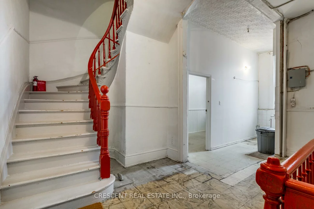414, Queen, Kensington-Chinatown, Toronto