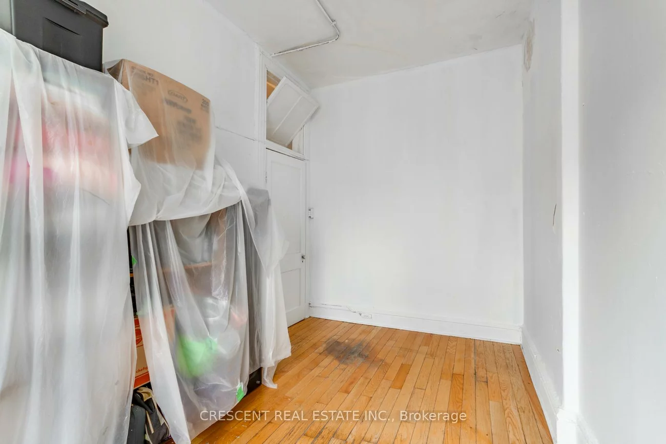 414, Queen, Kensington-Chinatown, Toronto