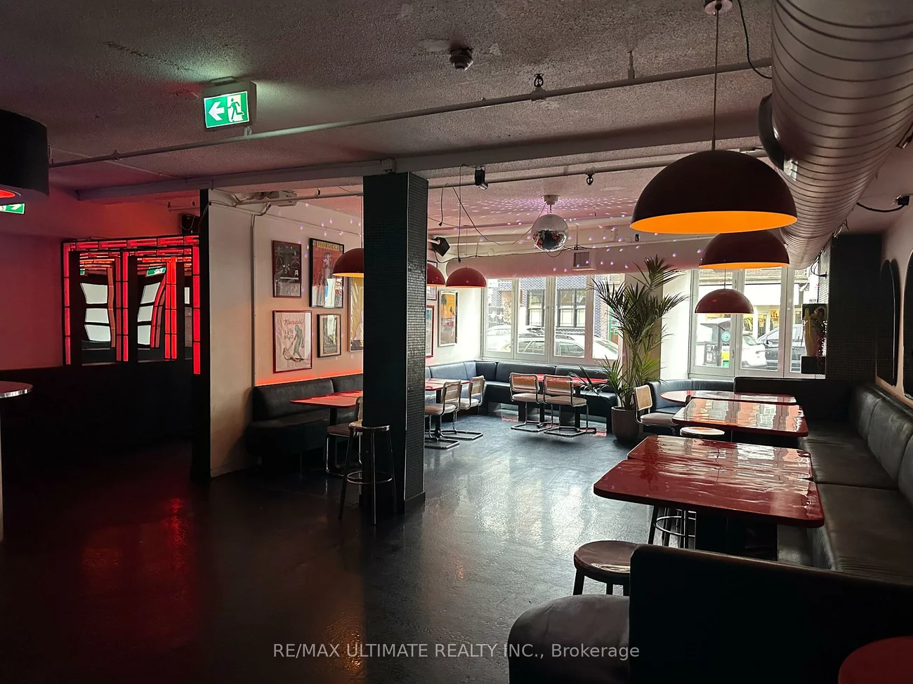 1166, Dundas, Little Portugal, Toronto