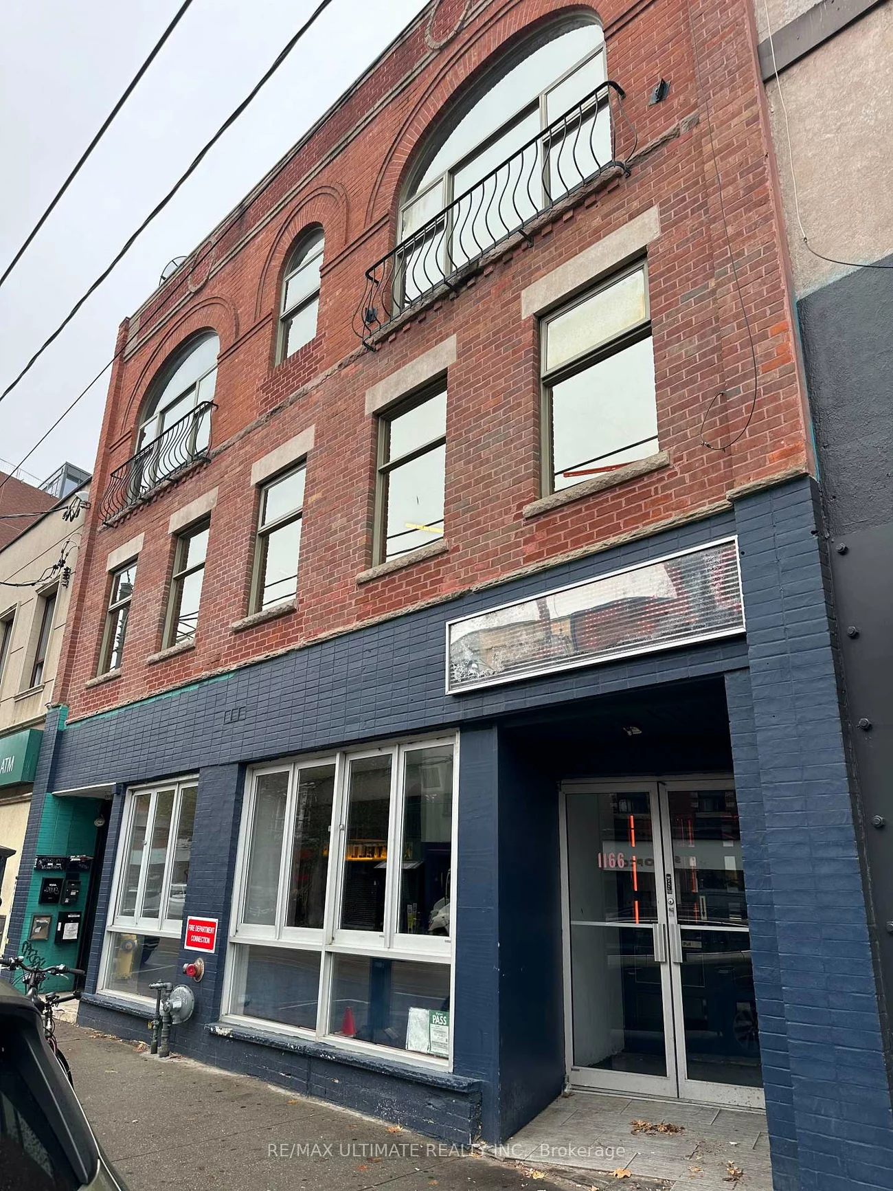 1166, Dundas, Little Portugal, Toronto