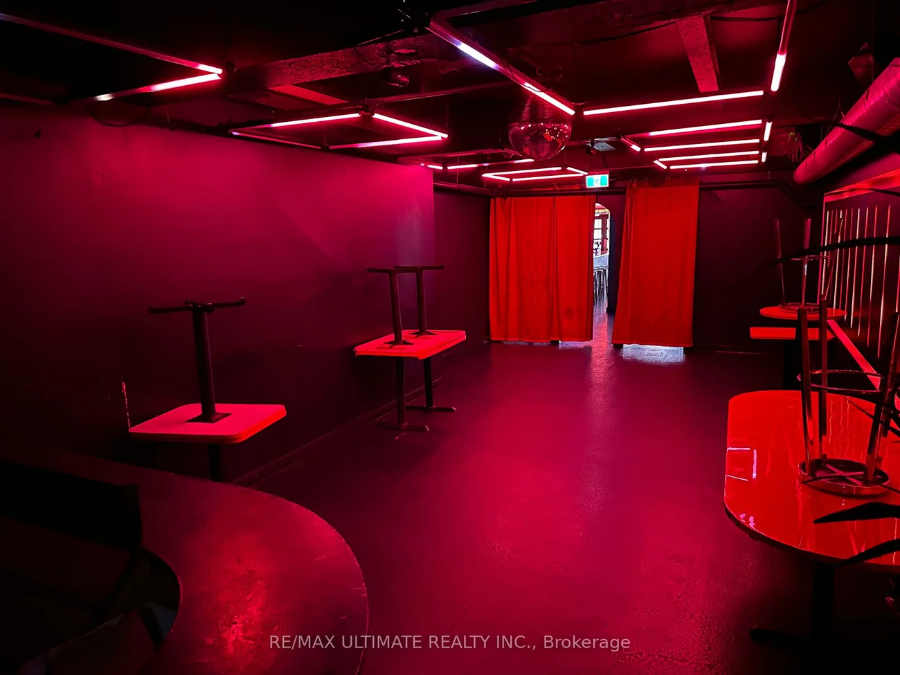 1166, Dundas, Little Portugal, Toronto