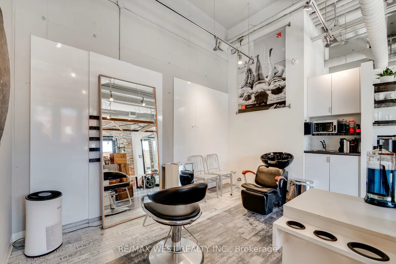 90, Distillery, Waterfront Communities C8, Toronto