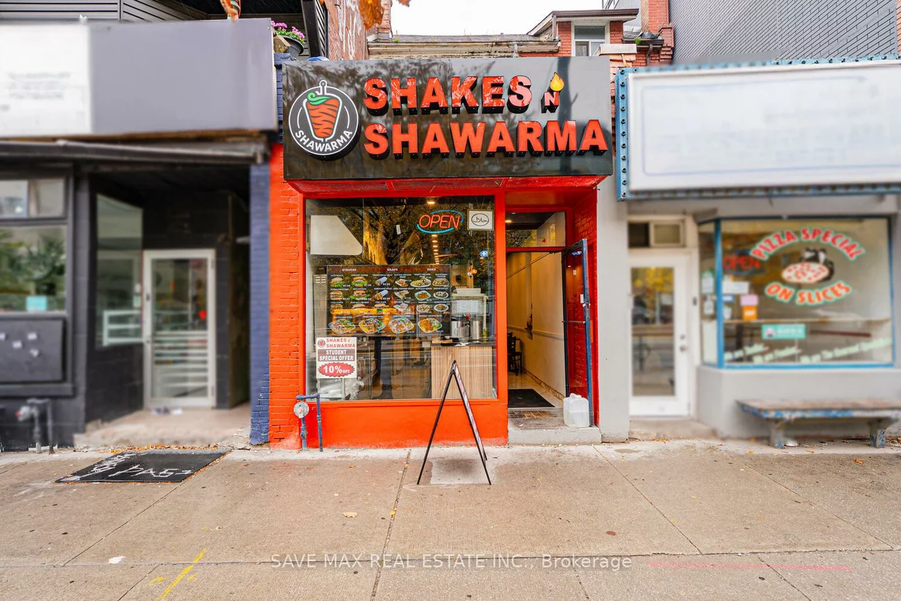 656, Spadina, University, Toronto
